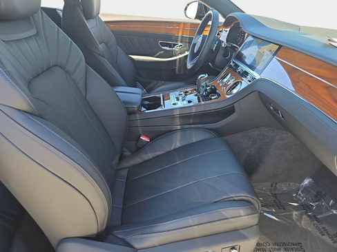 Used 2024 Bentley Continental GT AWD/4WD image 12