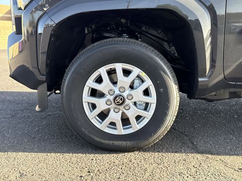 Used 2025 Toyota Tacoma SR5 image 11