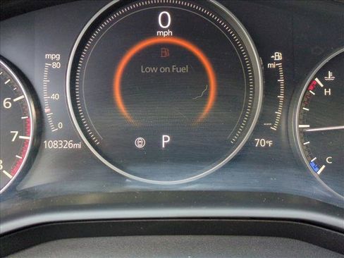 Used 2019 MAZDA MAZDA3 Hatchback w/ Preferred Package image 12