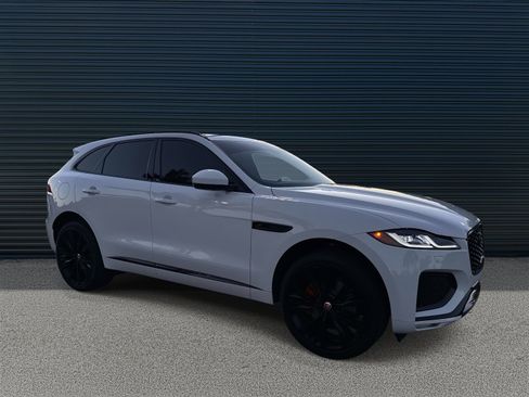 Used 2023 Jaguar F-PACE R-Dynamic S image 1