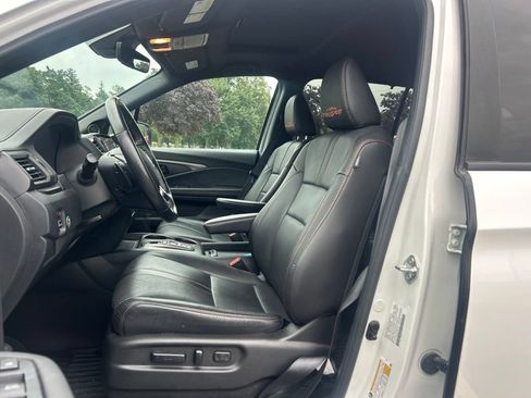 Used 2022 Honda Pilot TrailSport image 6