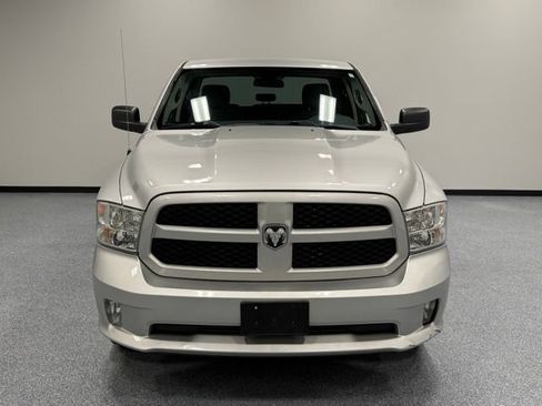 Used 2018 RAM 1500 Express AWD/4WD image 4