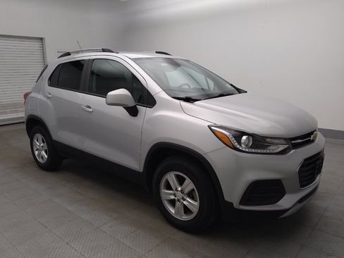 Used 2022 Chevrolet Trax LT w/ Driver Confidence Package AWD/4WD image 11