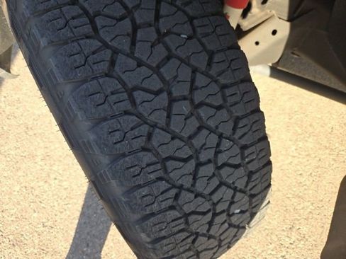 Used 2022 Chevrolet Silverado 2500 High Country w/ LPO, Dark Essentials Package image 2