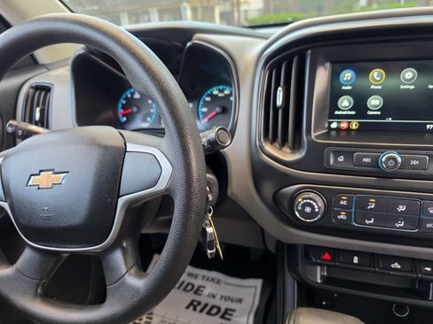 Used 2019 Chevrolet Colorado W/T w/ WT Convenience Package AWD/4WD image 31