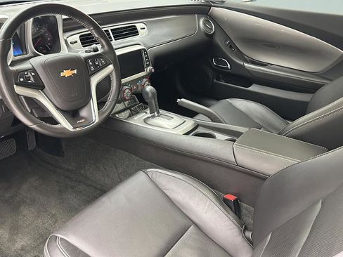 Used 2014 Chevrolet Camaro SS w/ RS Package RWD image 9