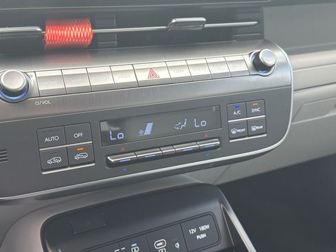 Certified 2025 Hyundai Kona SEL FWD image 31