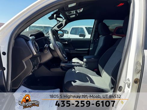 Used 2023 Toyota Tacoma TRD Off-Road AWD/4WD image 17