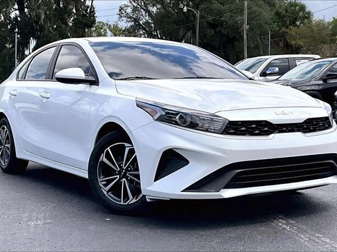 Used 2024 Kia Forte LXS FWD image 2