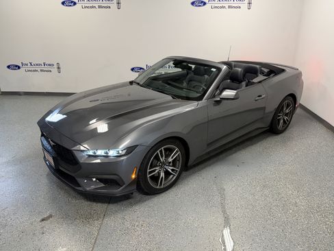 Used 2025 Ford Mustang Premium w/ Wheel & Stripe Package RWD image 4