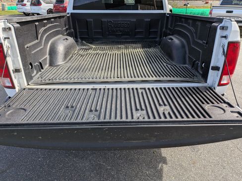 Used 2024 RAM 1500 Classic SLT image 30