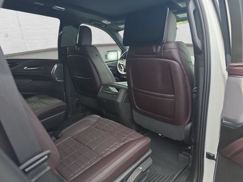 Certified 2023 Cadillac Escalade Premium Luxury Platinum w/ LPO, Radiant Package AWD/4WD image 11