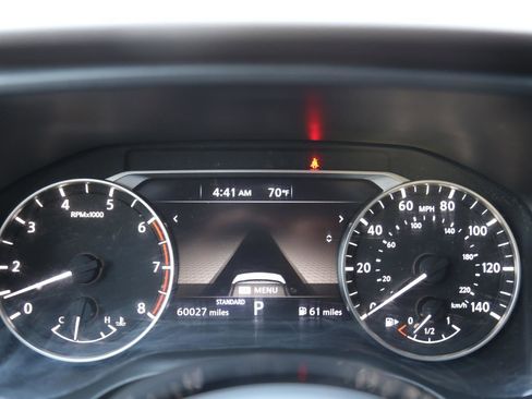 Used 2021 Nissan Rogue SV image 11