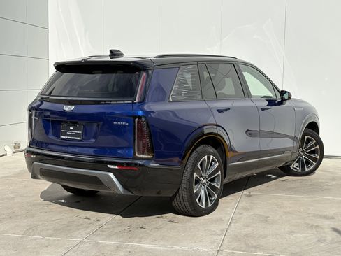 Used 2026 Cadillac Vistiq Sport image 7
