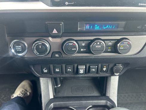 Certified 2021 Toyota Tacoma TRD Sport w/ Technology Package image 36