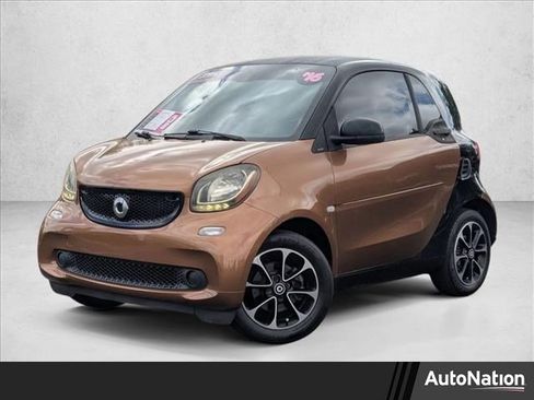 Used 2016 smart fortwo passion image 1