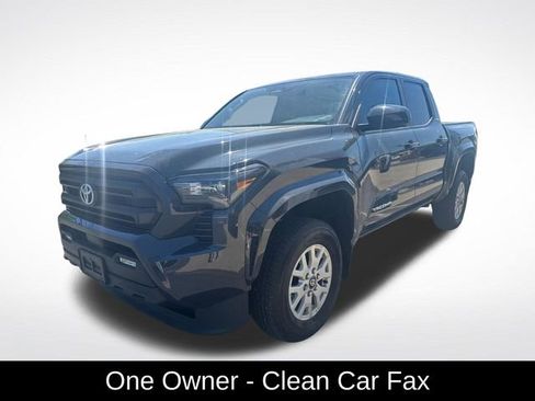 Used 2024 Toyota Tacoma SR5 AWD/4WD image 8