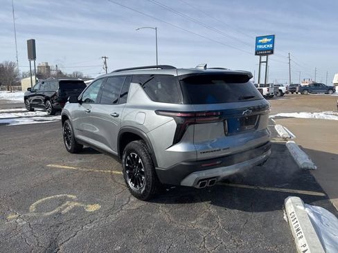 Used 2025 Chevrolet Traverse Z71 w/ Driver Confidence Package image 5