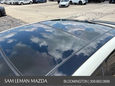 Used 2021 Nissan Maxima SR w/ Sport Mat Group FWD image 9