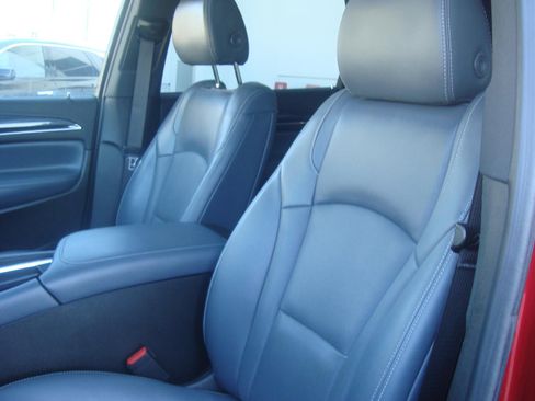 Used 2023 Buick Enclave Essence w/ Experience Buick Package image 10