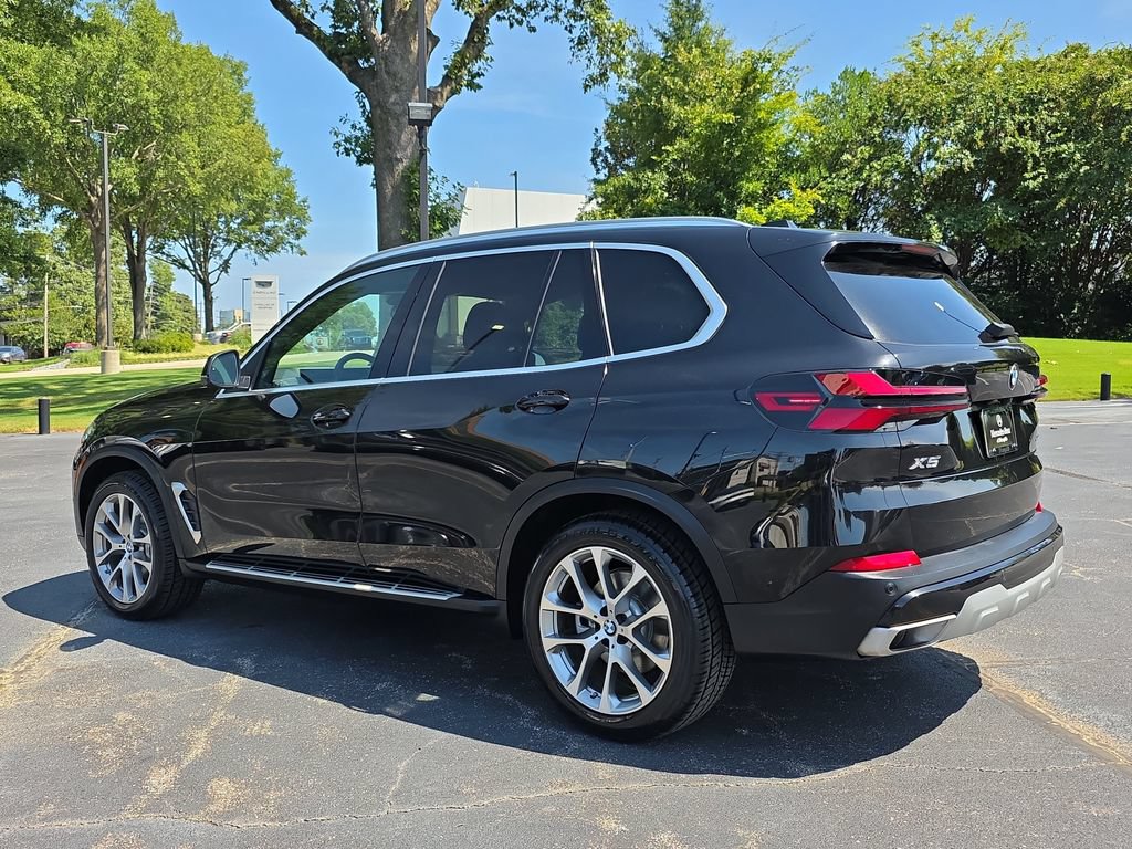 Used 2024 BMW X5 sDrive40i RWD image 3
