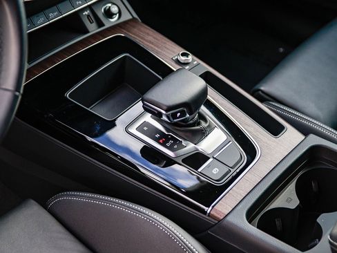 Certified 2023 Audi Q5 e Premium w/ Convenience Package image 20