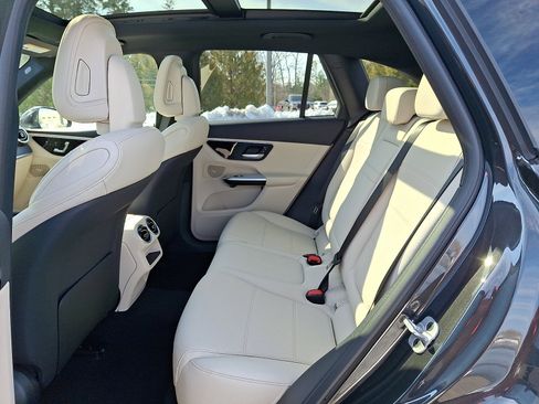 New 2026 Mercedes-Benz GLC 300 4MATIC image 6