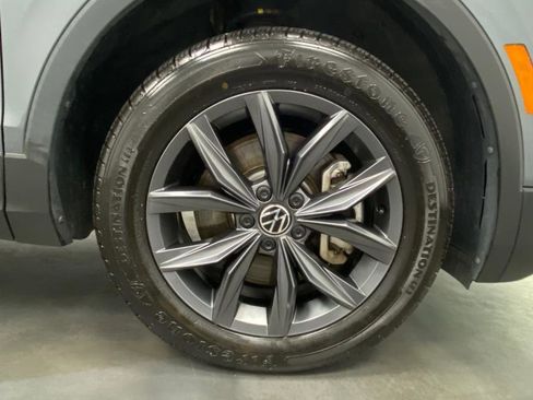 Used 2023 Volkswagen Tiguan SE image 16