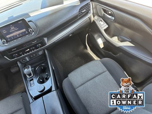 Certified 2025 Nissan Rogue SV AWD/4WD image 17