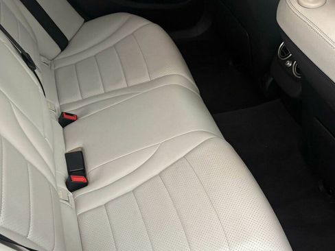 Used 2017 Mercedes-Benz C 300 Sedan image 8