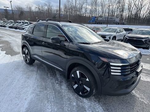 New 2026 Nissan Kicks SR w/ Cold Weather Package AWD/4WD image 10