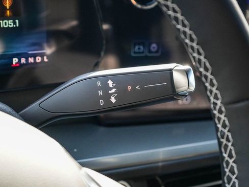 New 2026 Chevrolet Traverse LT w/ Driver Confidence Package FWD image 19