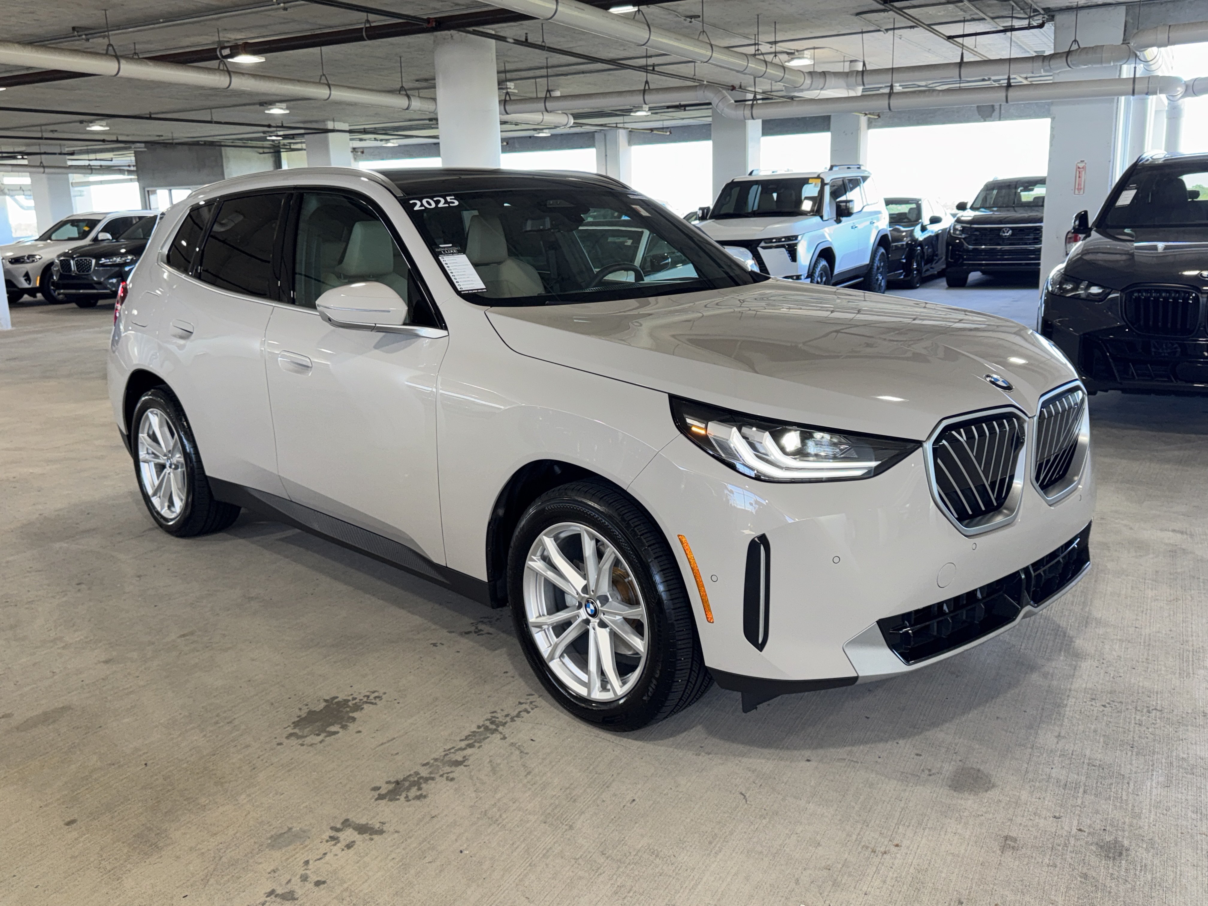 Certified 2025 BMW X3 xDrive30i w/ Premium Package AWD/4WD image 2