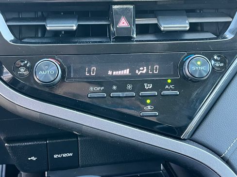 Used 2024 Toyota Camry SE FWD image 21
