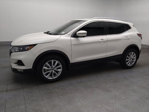 Used 2022 Nissan Rogue Sport SV w/ Technology Package FWD image 2