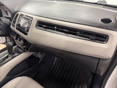 Used 2016 Honda HR-V LX image 8