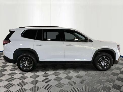 Used 2025 GMC Acadia Elevation FWD image 5