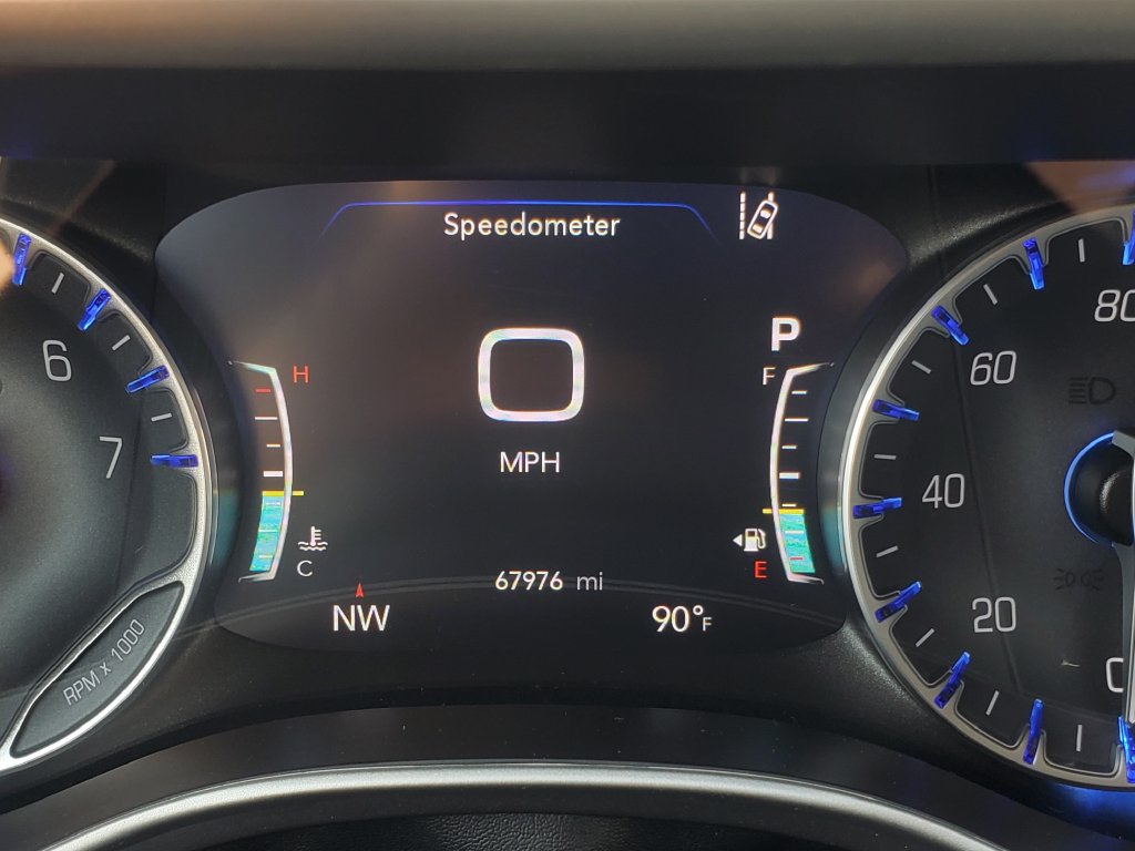 Used 2024 Chrysler Pacifica Touring-L FWD image 13