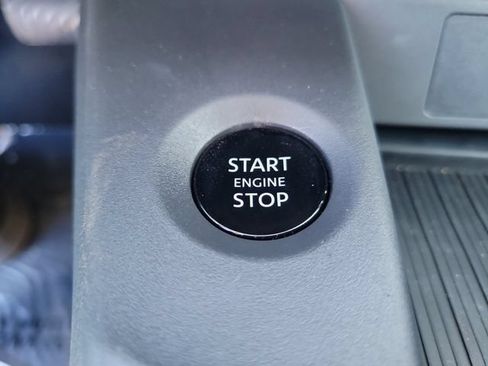 New 2026 Nissan Sentra SR w/ Floor Mat Package FWD image 31