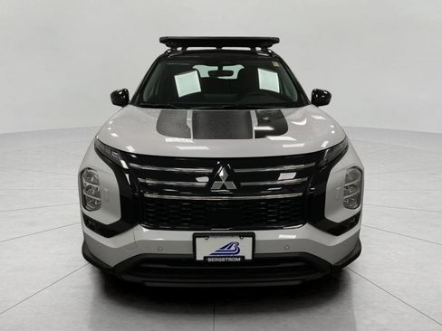 New 2025 Mitsubishi Outlander SE image 10