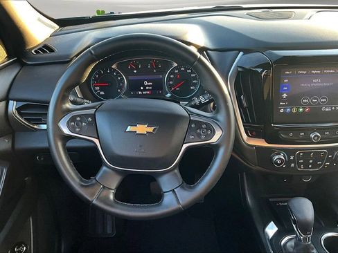 Used 2023 Chevrolet Traverse LT image 10