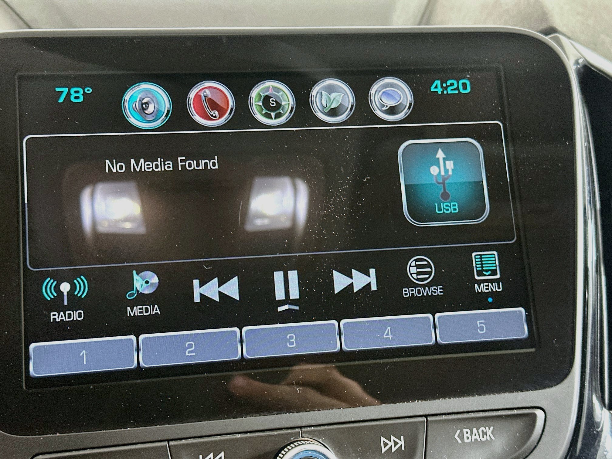 Used 2017 Chevrolet Volt LT w/ Comfort Package FWD image 21