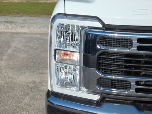 Used 2024 Ford F250 XLT image 10