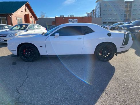 Used 2022 Dodge Challenger GT image 4