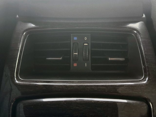 Used 2011 BMW 328i Convertible RWD image 25