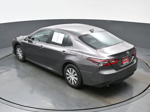 Used 2024 Toyota Camry LE FWD image 38