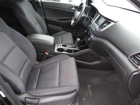 Used 2018 Hyundai Tucson Sport image 11