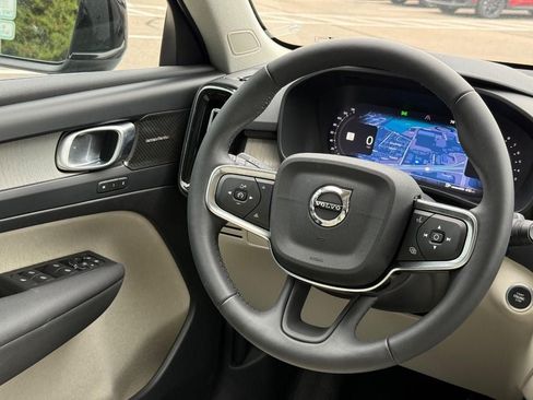 Used 2023 Volvo XC40 B5 Ultimate w/ Climate Package AWD/4WD image 14