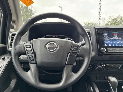 Used 2022 Nissan Frontier SV w/ Technology Package AWD/4WD image 15