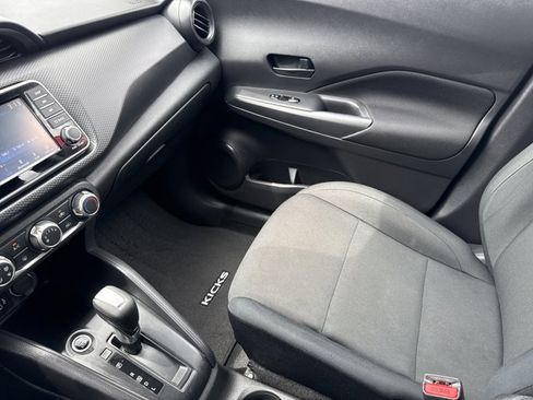 Certified 2024 Nissan Kicks S FWD image 18
